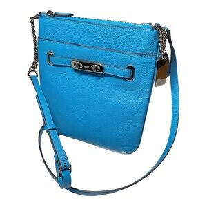 Coach Swagger Swingpack in Pebble Leather Purse 36501 Blue Azure Bag
